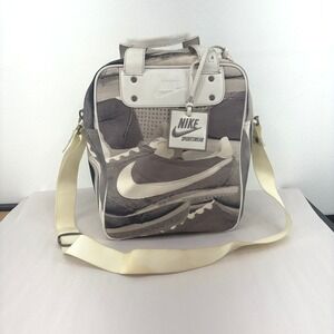 Vintage Nike Sportswear Messenger Bag Grey White Graphic Sneaker Retro Crossbody
